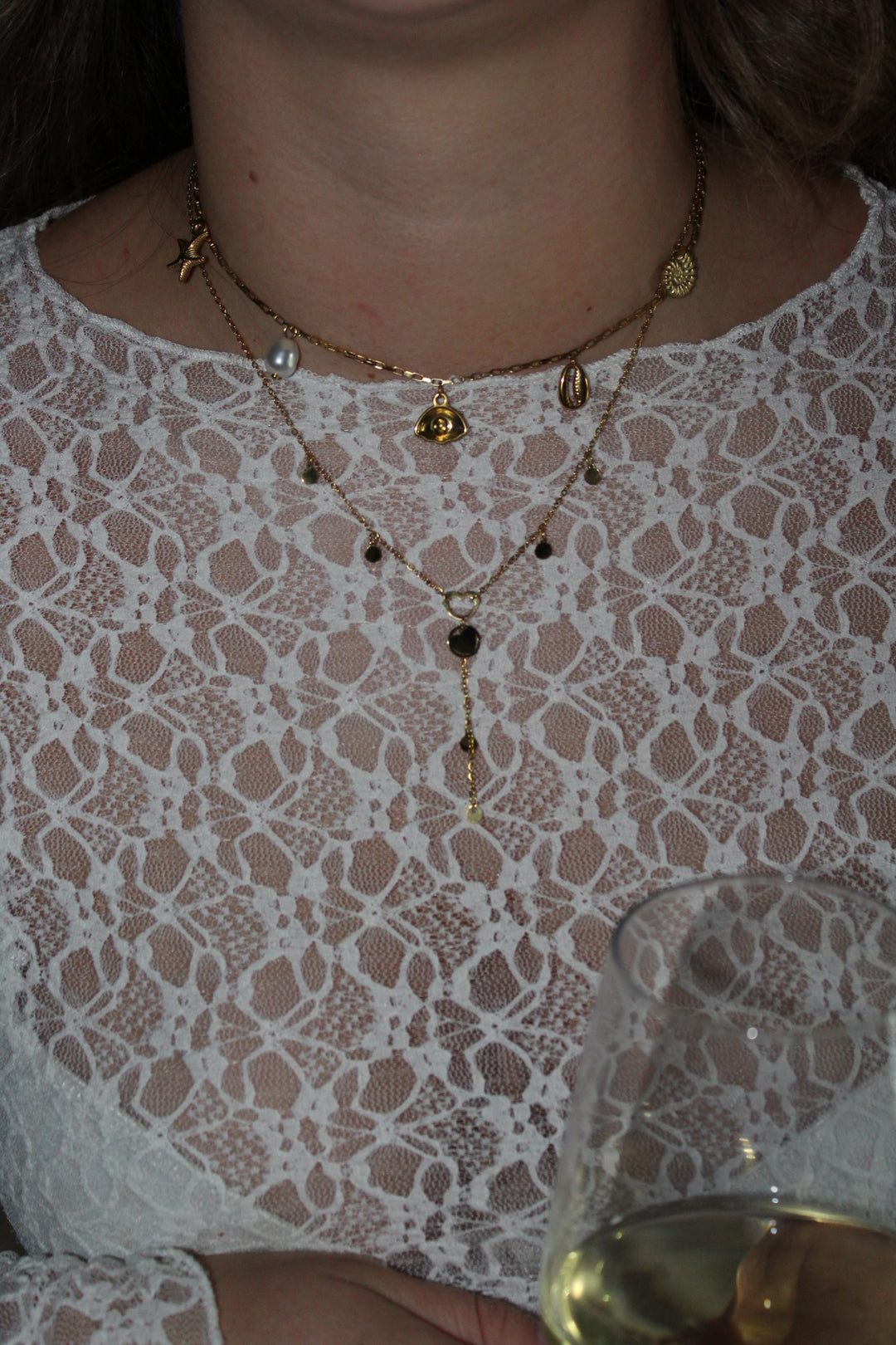 Shell necklace gold